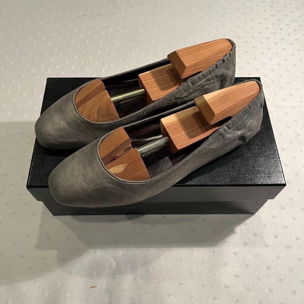 Donald J. Pline Silver Leather Ballet Flats